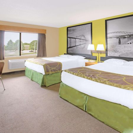 Super 8 by Wyndham Davenport Hotell Eksteriør bilde